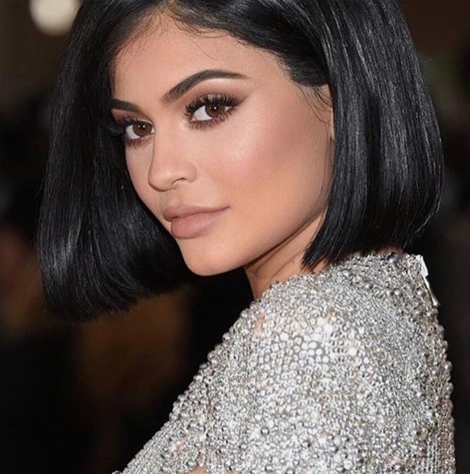 Kylie Jenner - Lições de Maquiagem das Kardashians - Brigitte Calegari Kylie Jenner - Lições de Maquiagem das Kardashians - Brigitte Calegari