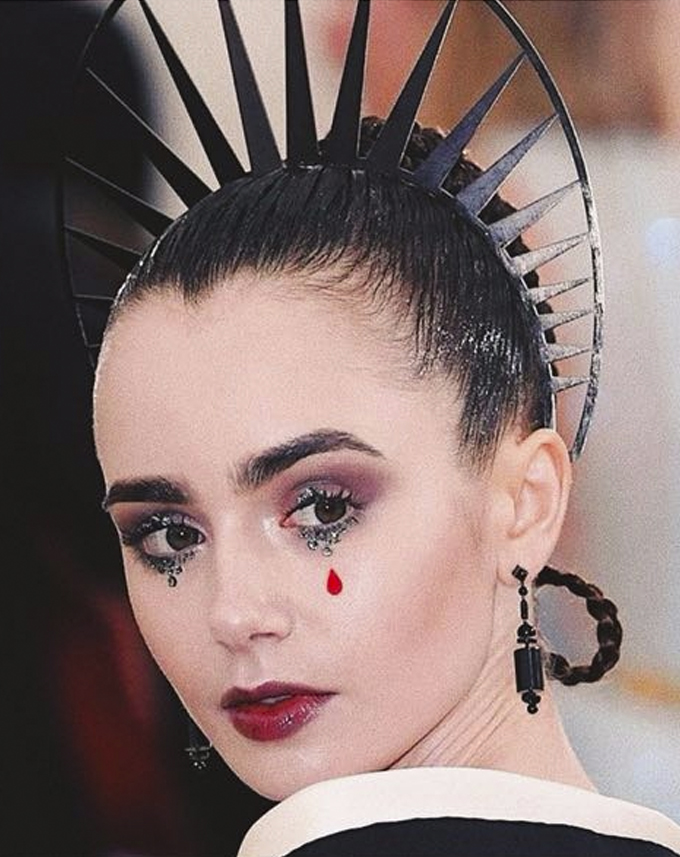 Lily Collins Met Gala 2018