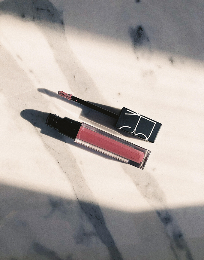 NARS LIP BATOM LANÇAMENTO NARS LIP BATOM LANÇAMENTO